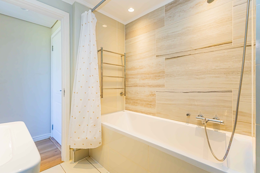 To Let 2 Bedroom Property for Rent in Mouille Point Western Cape